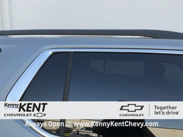 used 2023 Chevrolet Traverse car, priced at $30,355