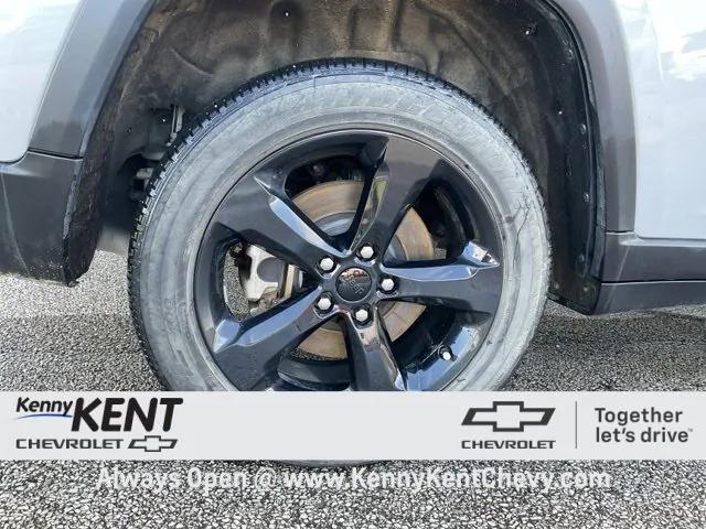 used 2022 Jeep Grand Cherokee L car, priced at $30,398