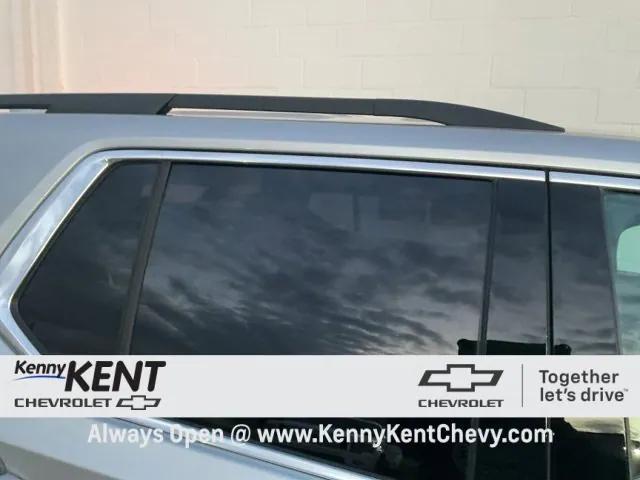 used 2021 Chevrolet Traverse car, priced at $20,936