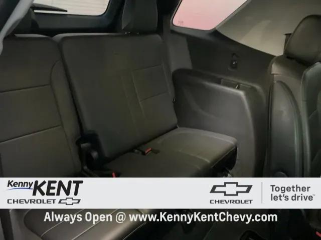 used 2021 Chevrolet Traverse car, priced at $20,936