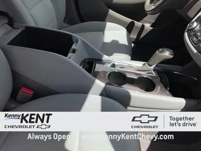 used 2018 Chevrolet Malibu car, priced at $16,316