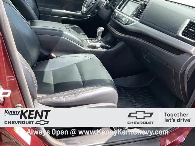 used 2017 Toyota Highlander car, priced at $20,685