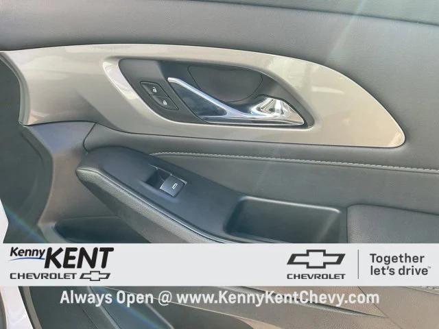 used 2023 Chevrolet Traverse car, priced at $28,795