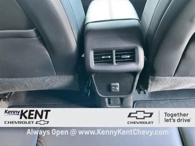 used 2022 Chevrolet Equinox car, priced at $25,109