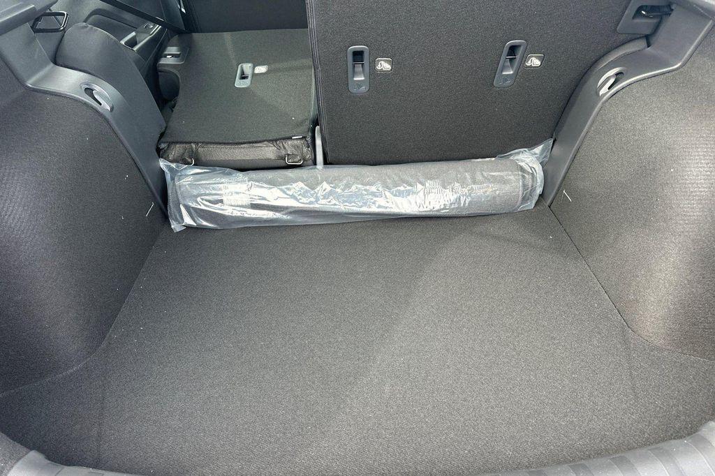 new 2025 Nissan Kicks car, priced at $22,792