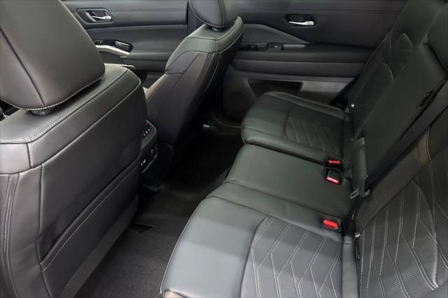 new 2025 Nissan Pathfinder car, priced at $48,258