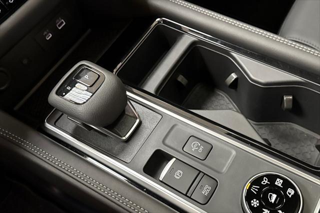 new 2025 Nissan Pathfinder car, priced at $48,258