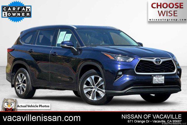 used 2022 Toyota Highlander car, priced at $33,990