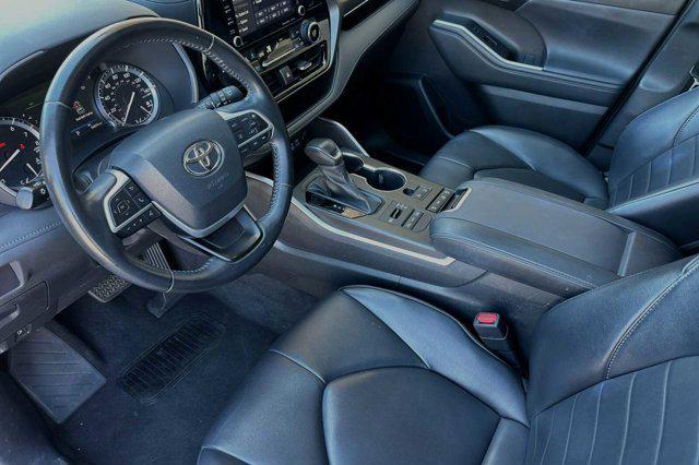 used 2022 Toyota Highlander car, priced at $33,990