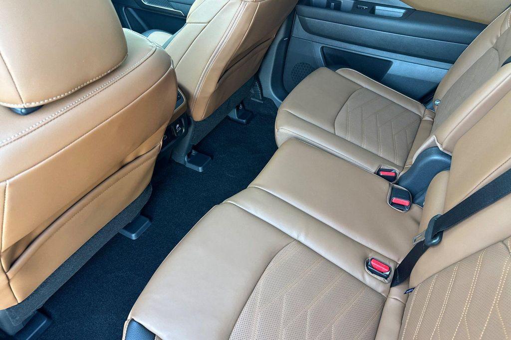 new 2025 Nissan Pathfinder car, priced at $49,175