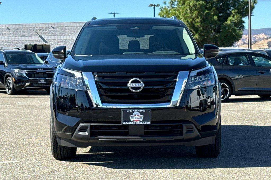 new 2025 Nissan Pathfinder car, priced at $36,322