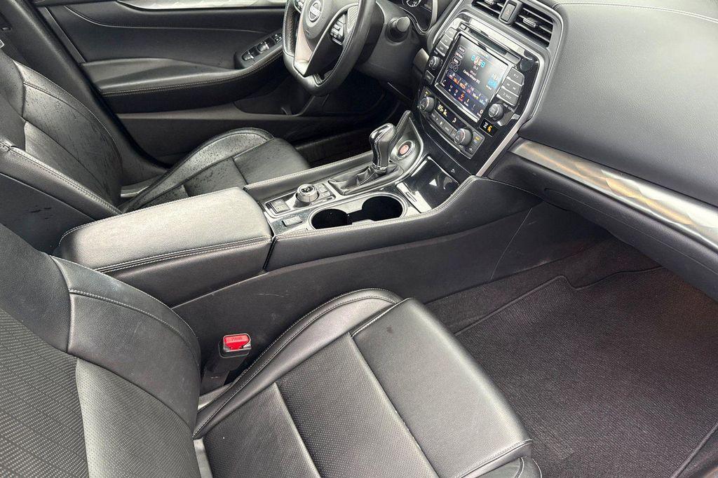 used 2023 Nissan Maxima car, priced at $24,995