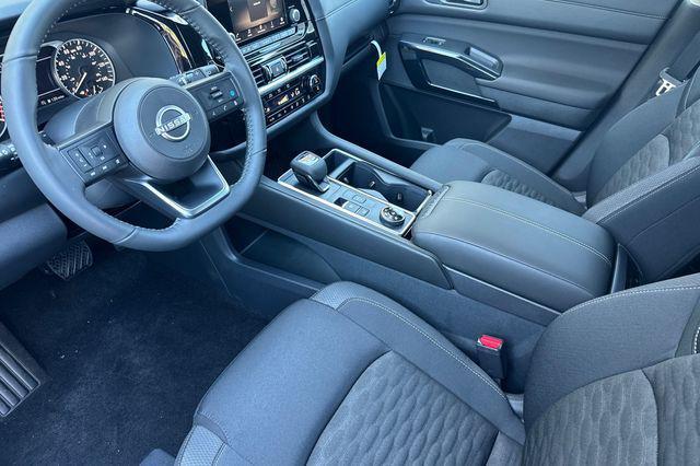 new 2025 Nissan Pathfinder car, priced at $43,395