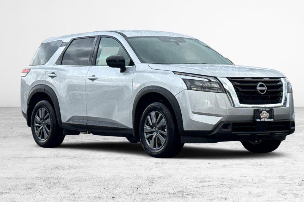 new 2025 Nissan Pathfinder car, priced at $31,305