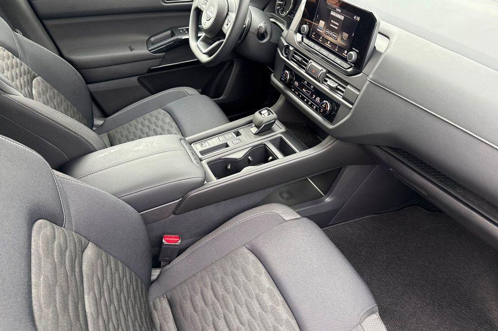 new 2025 Nissan Pathfinder car, priced at $31,305