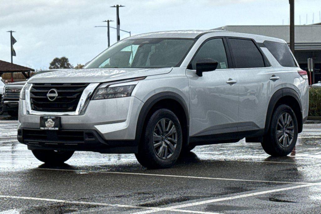 new 2025 Nissan Pathfinder car, priced at $31,305