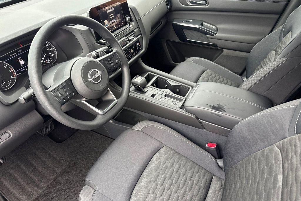new 2025 Nissan Pathfinder car, priced at $31,305