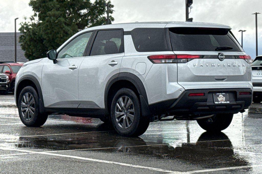 new 2025 Nissan Pathfinder car, priced at $31,305