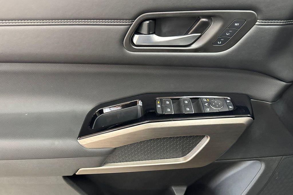 new 2025 Nissan Pathfinder car, priced at $49,345