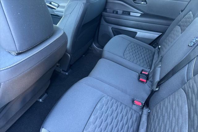 new 2025 Nissan Pathfinder car, priced at $40,820