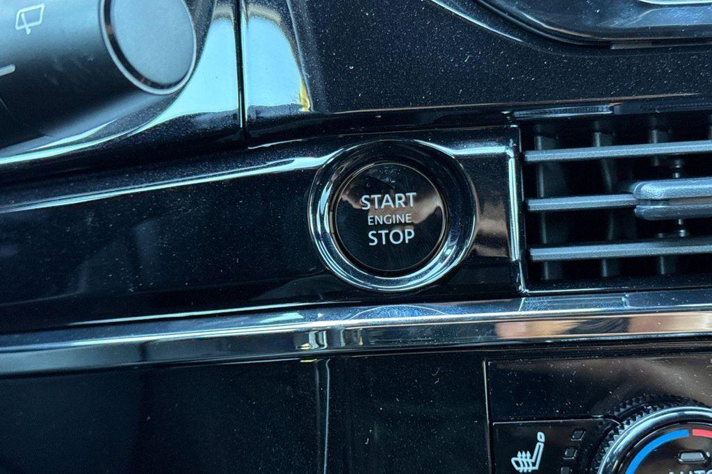 new 2025 Nissan Pathfinder car, priced at $39,056