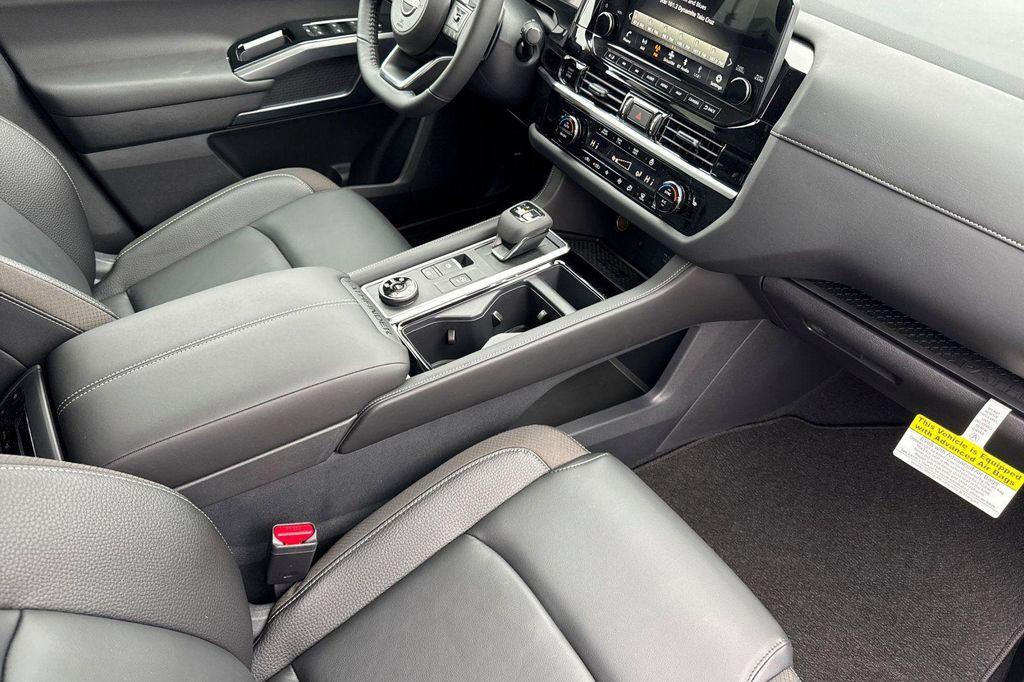 new 2025 Nissan Pathfinder car, priced at $40,405