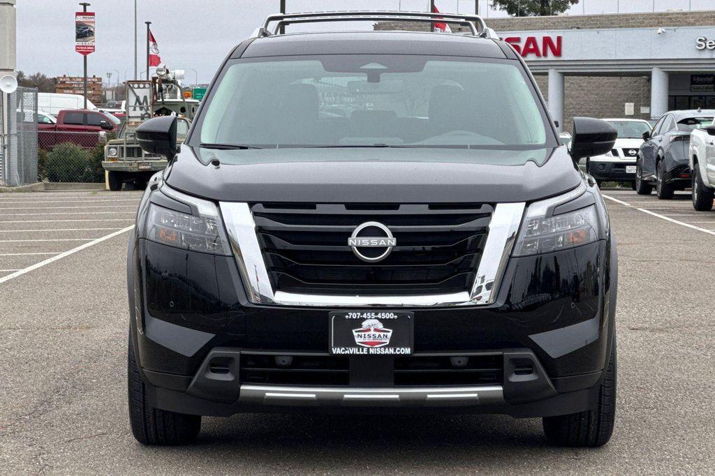 new 2025 Nissan Pathfinder car, priced at $40,405