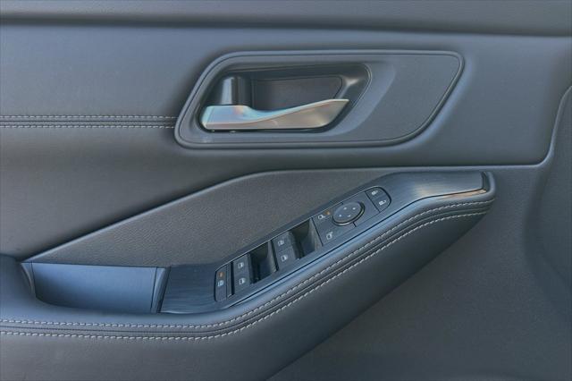 new 2025 Nissan Rogue car, priced at $34,054