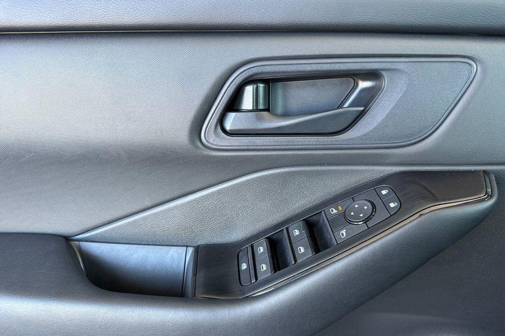 used 2025 Nissan Rogue car, priced at $23,567