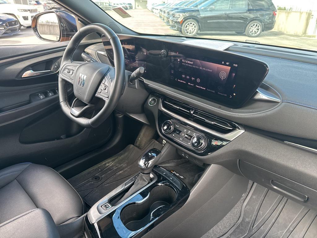 used 2024 Buick Envista car, priced at $24,262