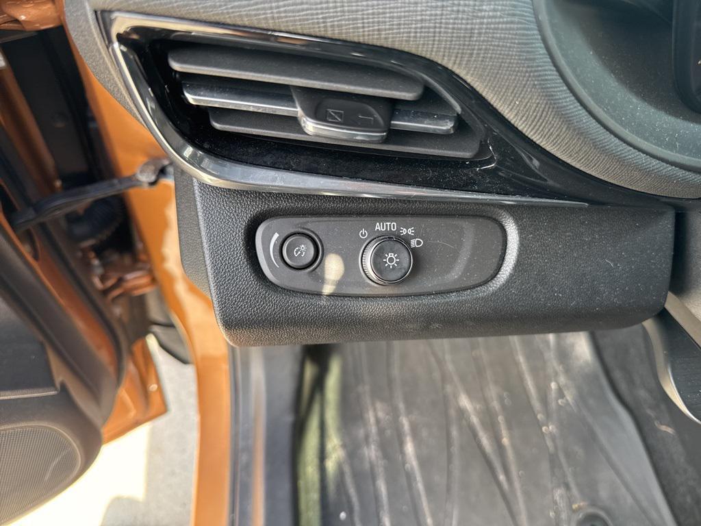 used 2024 Buick Envista car, priced at $24,262