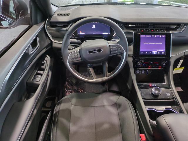 new 2025 Jeep Grand Cherokee car, priced at $35,588