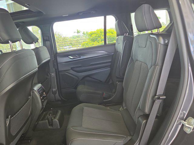 new 2025 Jeep Grand Cherokee L car