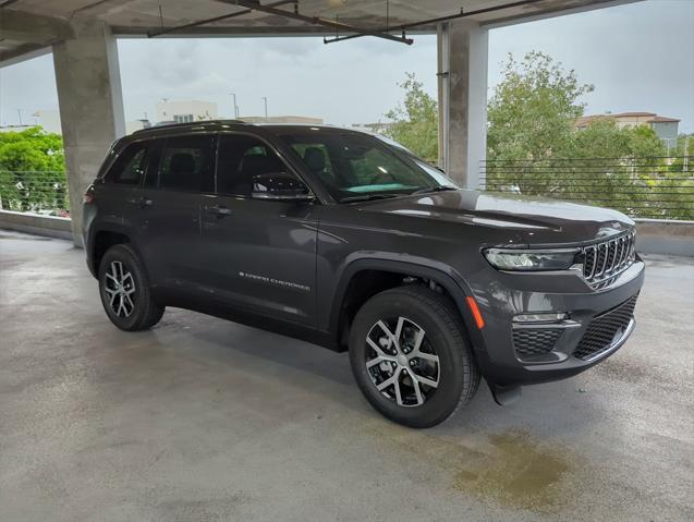 new 2024 Jeep Grand Cherokee car, priced at $39,135