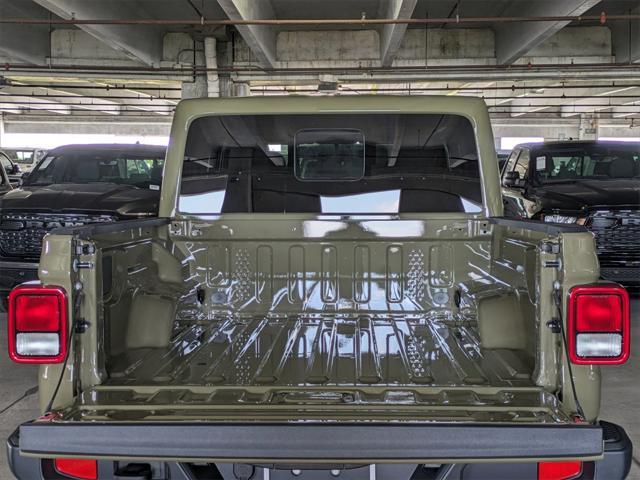 new 2025 Jeep Gladiator car, priced at $38,068