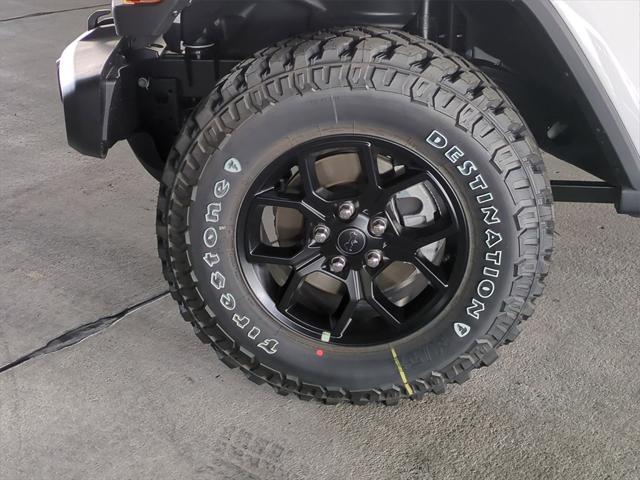 new 2025 Jeep Gladiator car, priced at $49,177