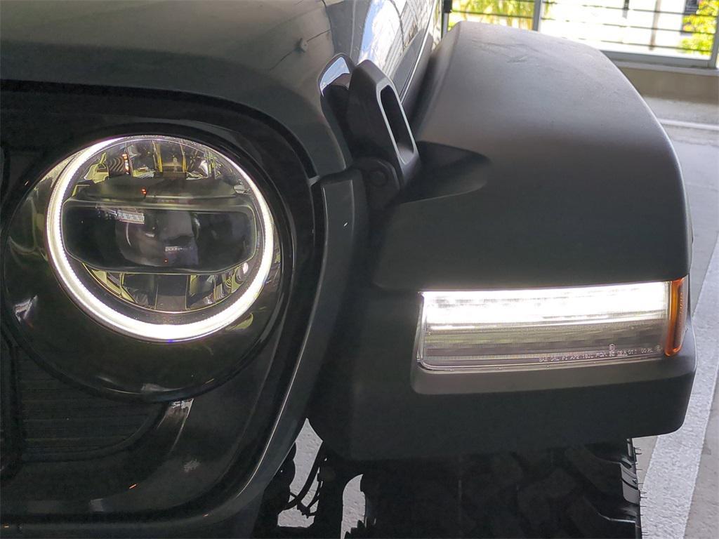 new 2025 Jeep Wrangler car, priced at $45,966