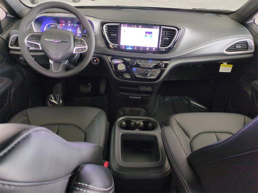 new 2025 Chrysler Pacifica Hybrid car, priced at $38,676