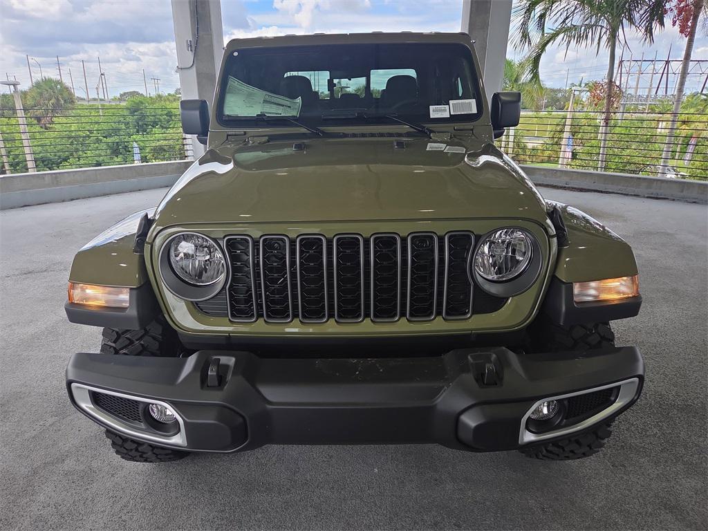 new 2025 Jeep Gladiator car, priced at $47,200