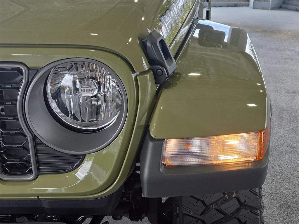 new 2025 Jeep Gladiator car, priced at $47,200