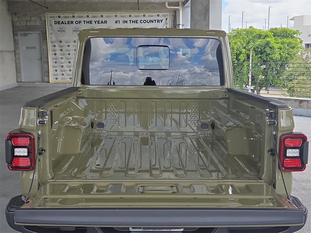 new 2025 Jeep Gladiator car, priced at $47,200
