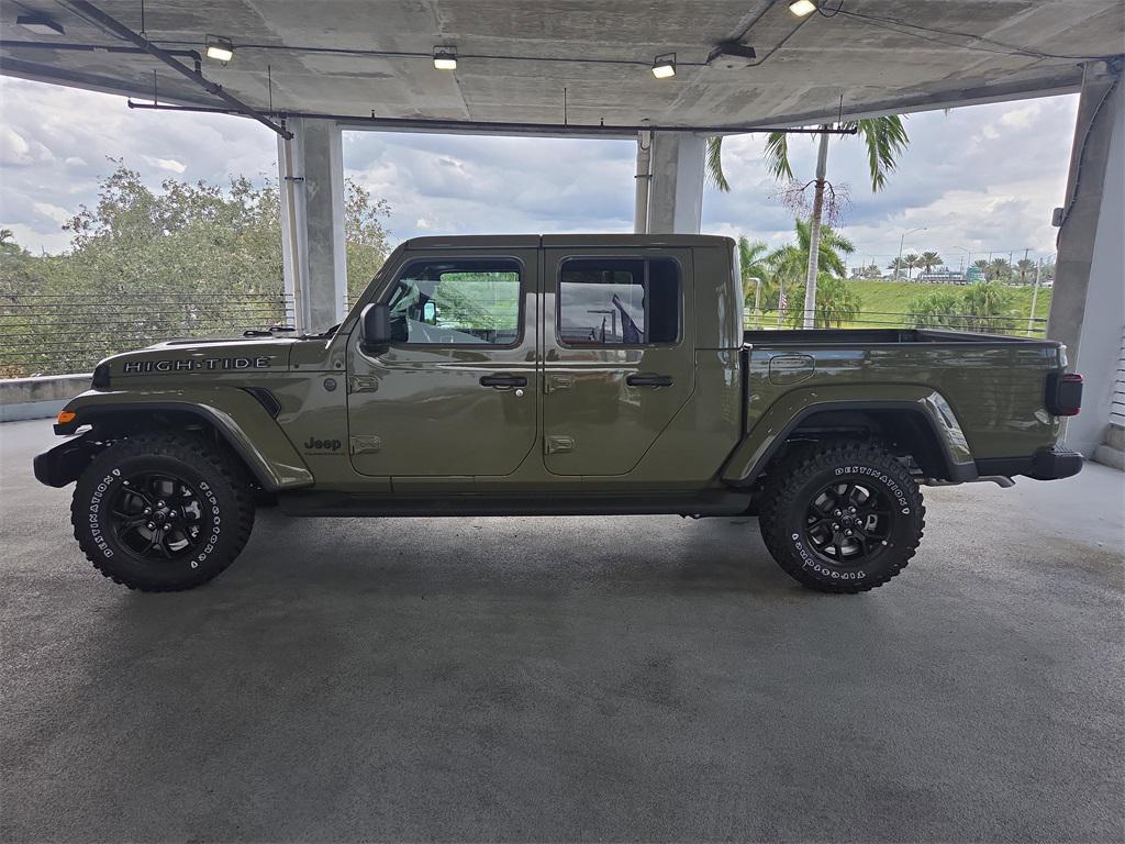 new 2025 Jeep Gladiator car, priced at $47,200