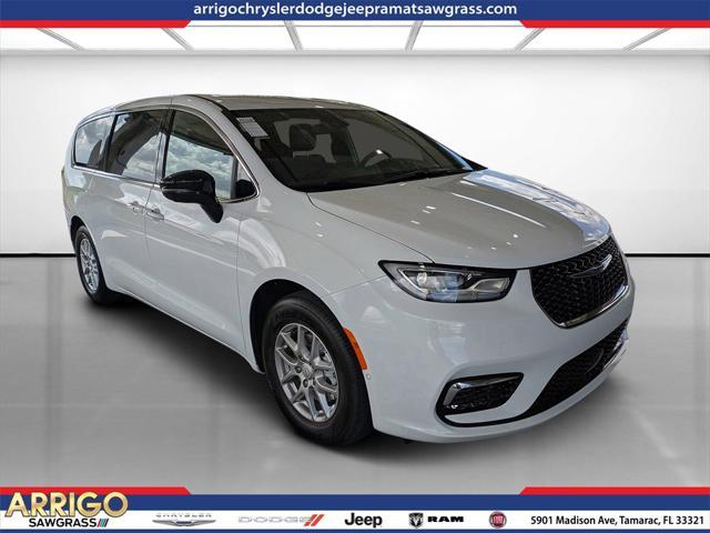 new 2025 Chrysler Pacifica car, priced at $37,088