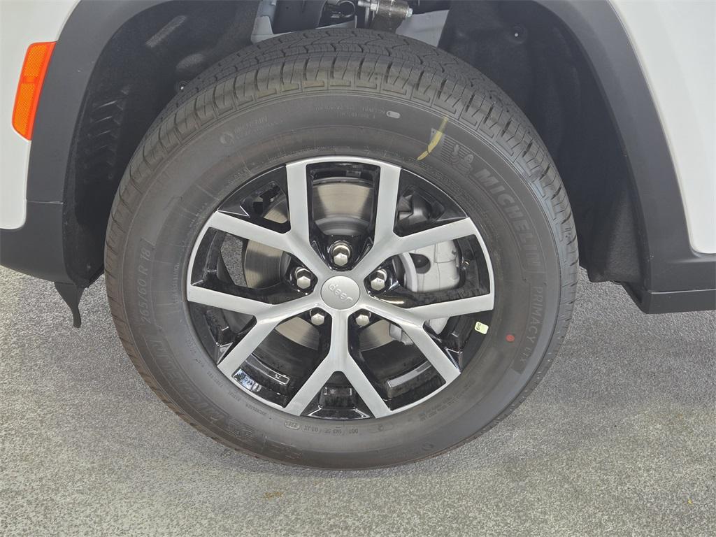 new 2025 Jeep Grand Cherokee car, priced at $38,856