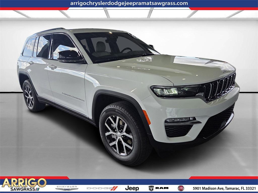 new 2025 Jeep Grand Cherokee car, priced at $38,856