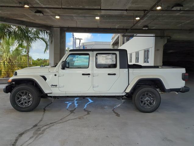 new 2024 Jeep Gladiator car, priced at $48,582