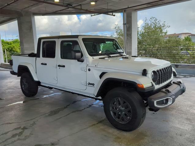 new 2024 Jeep Gladiator car, priced at $48,582