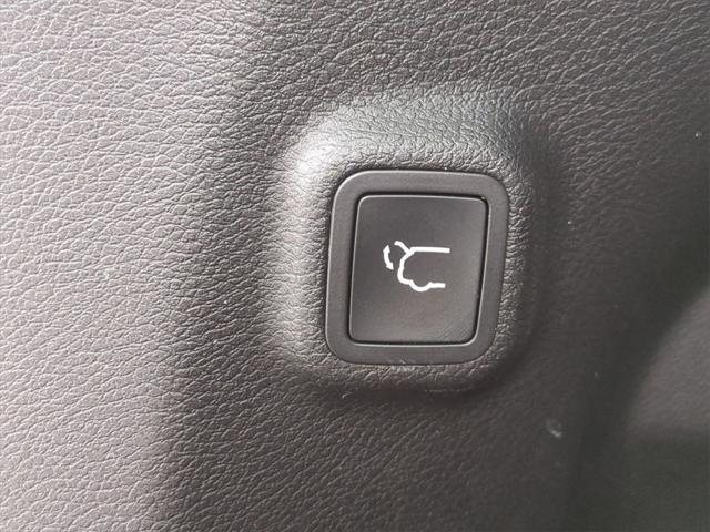 used 2021 Jeep Cherokee car, priced at $21,371