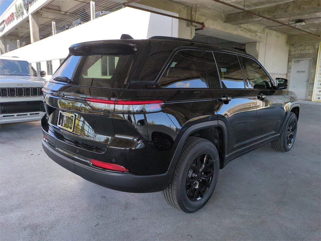 new 2025 Jeep Grand Cherokee car, priced at $37,614
