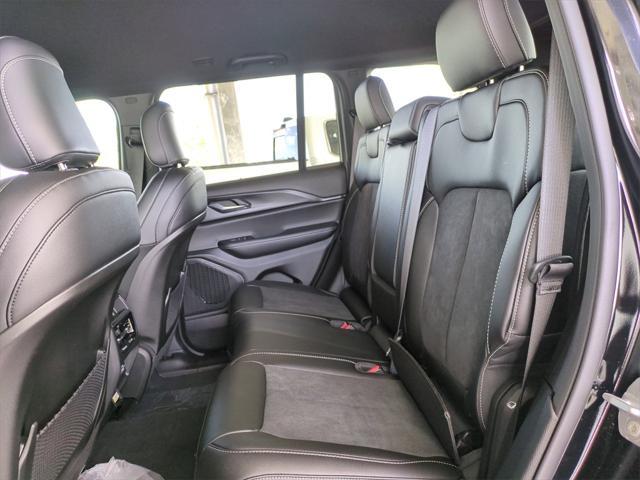new 2025 Jeep Grand Cherokee car, priced at $39,253